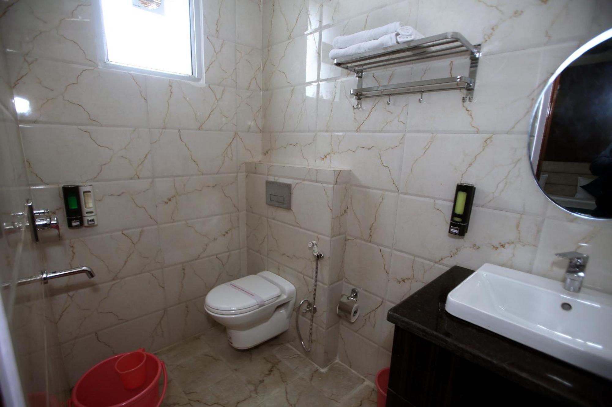 Affluence Hotel Kharar Bagian luar foto
